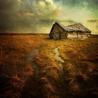 old-haunted-house-on-the-empty-field